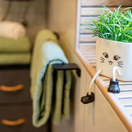 Lian Apartment *